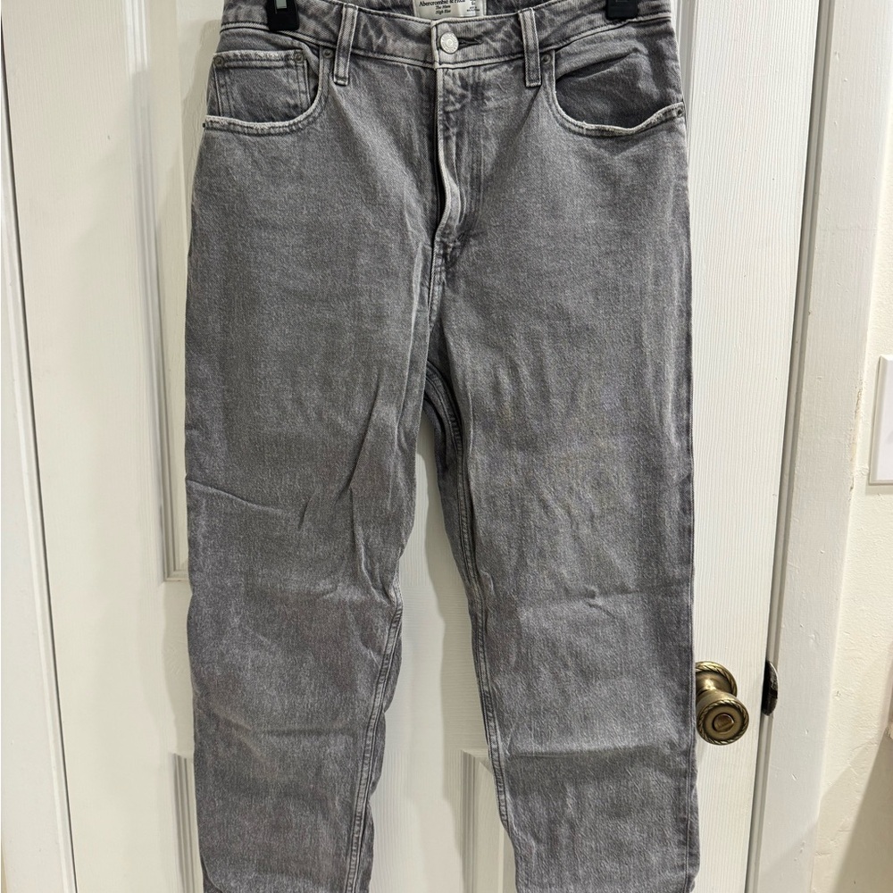 Abercrombie & Fitch The Mom High Rise Grey Jeans